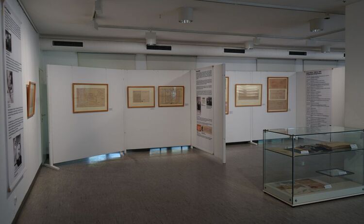 Ausstellungsansicht - foto: Zum Vergrößern auf Bild klicken